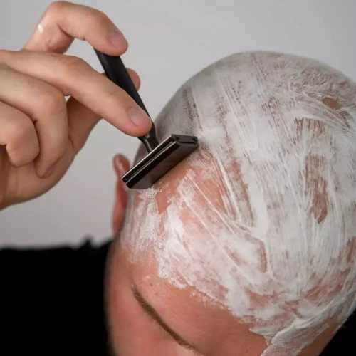 better-be-bold-headshave-cream-fejborotvalkozo-krem-150ml-4